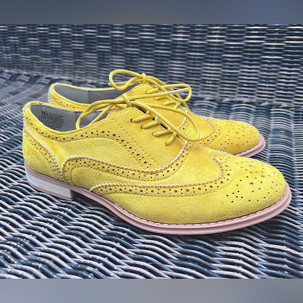 Yellow Wanted oxford dress flats.